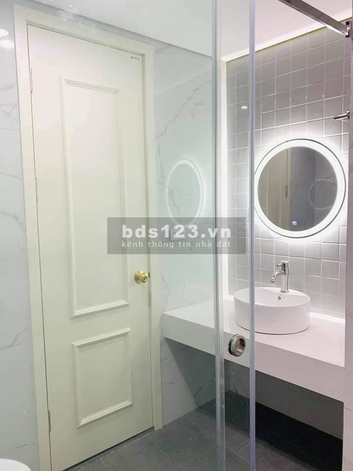 Siêu Hiếm, Ngõ chợ NGỌC THỤY, Ôtô đỗ CỬA, Rất Thoáng DT:45m2 xây 5T, giá hơn 4 Tỷ.