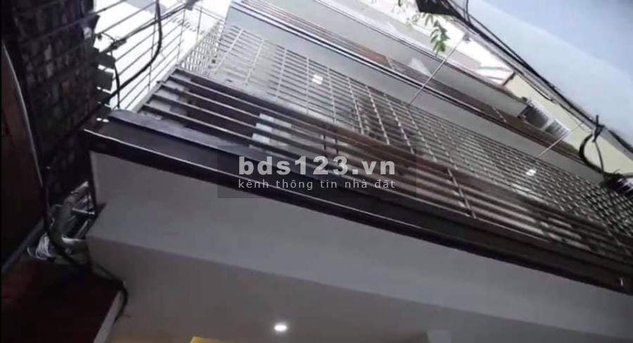 Bán gấp nhà La Khê, Hà đông, Tặng toàn bộ nội thất, Ôtô tránh 10m, Ngõ thông, Ở sướng, nhỉnh 2 Tỷ