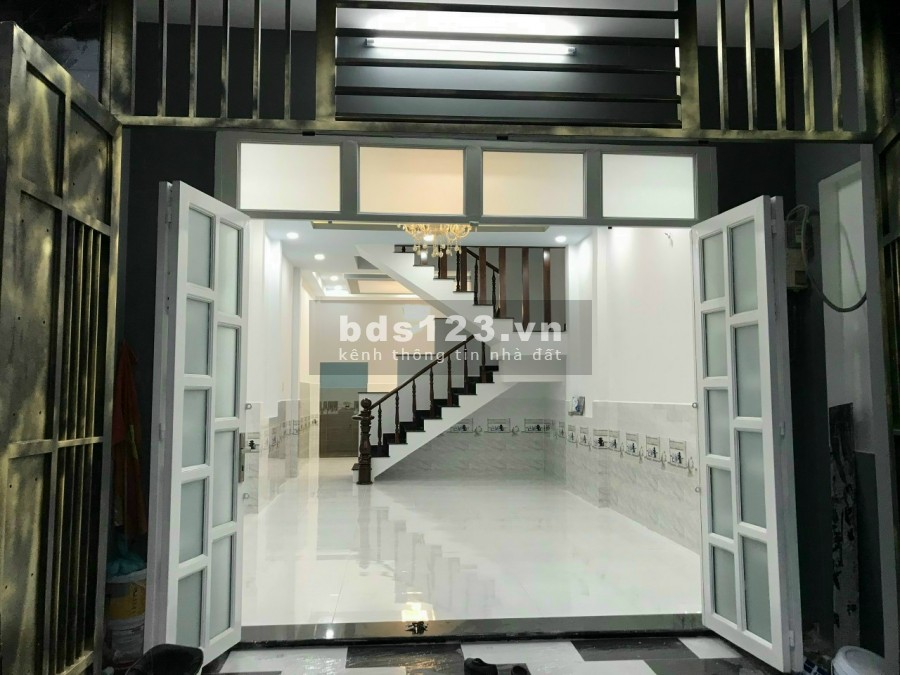 Do mùa dịch kẹt tiền nên cần ra đi nhà hóc môn giá 860 triệu