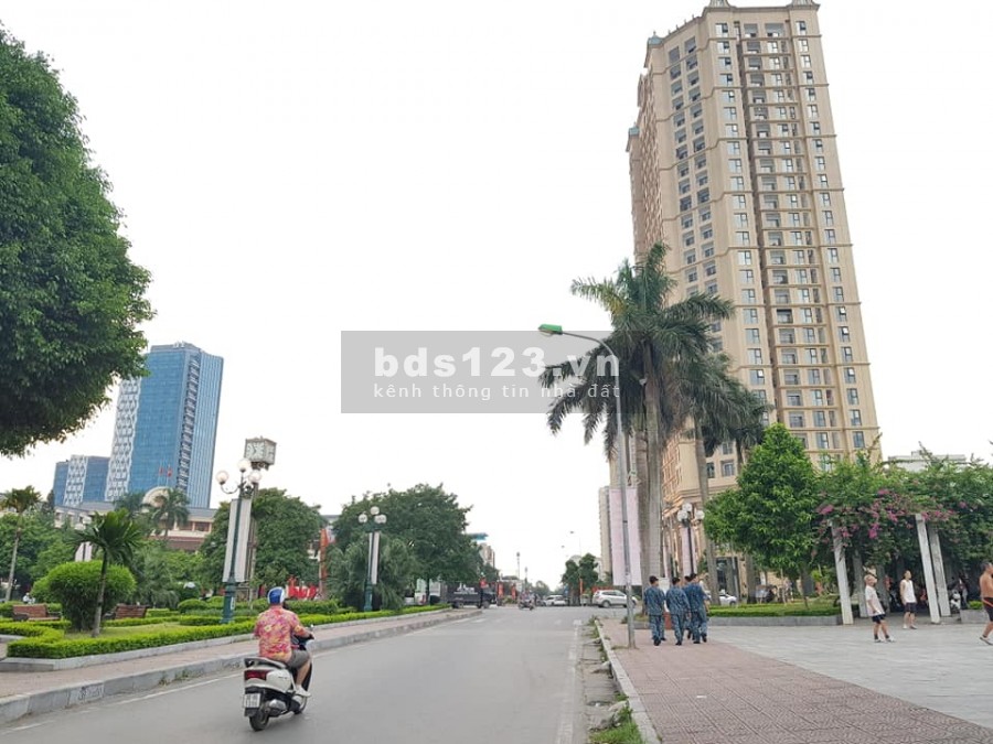 Bán nhà mặt phố Lạc Long Quân, 2 thoáng, 80m2 x 6 tầng, kinh doanh đỉnh, 20 tỷ