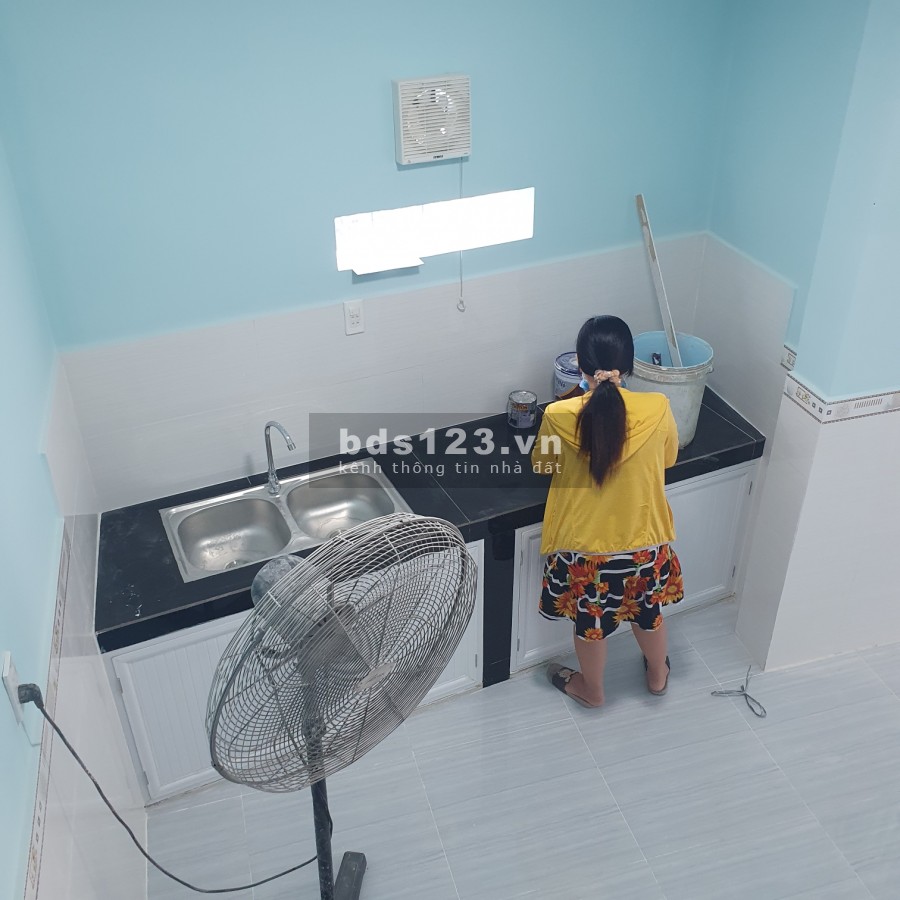 Cho thuê nhà nguyên căn hẻm rộng tiênh làm kho xưởng