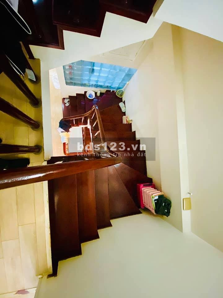 PHÂN LÔ OTO ĐỖ CỬA TẶNG TOÀN BỘ NỘI THẤT 3 MẶT THOÁNG ĐẸP NHẤT THỊ TRƯỜNG