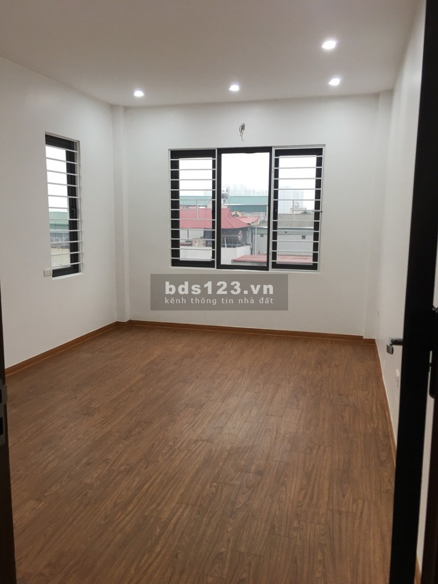 Cần bán nhà 4 tầng 2,5 tỷ Tổ 2 Phúc Đồng, Long Biên, Hà Nội