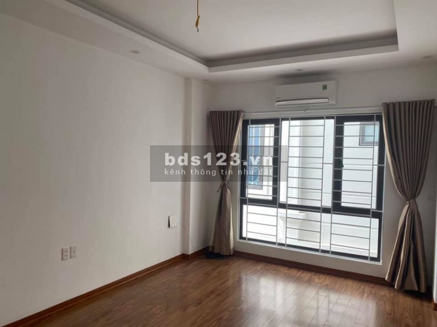 Bán nhà phố Đàm Quang Trung, Long Biên, Hà Nội.