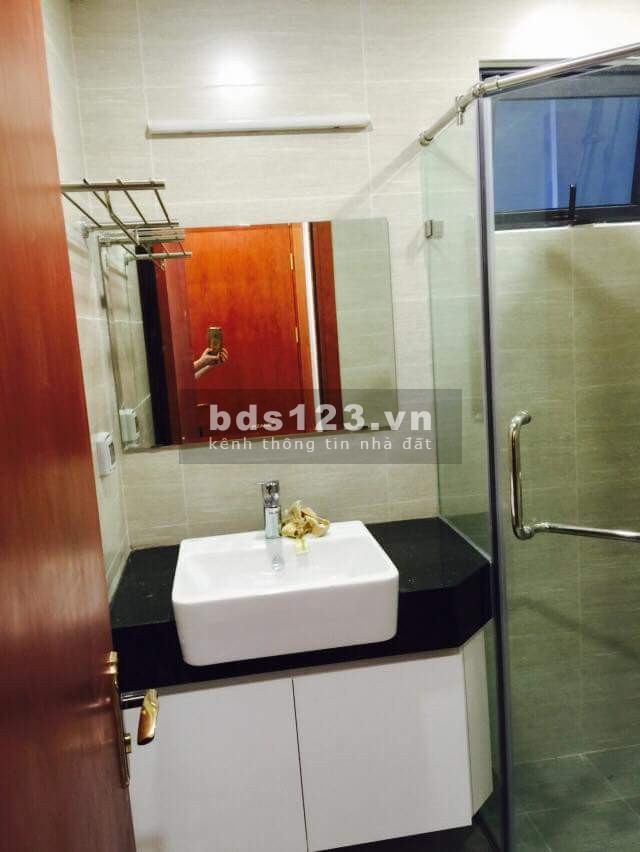 Cho thuê căn GOLDMARK CITY 3N, full đồ giá 13tr lh 0387891888