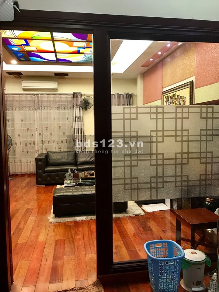Bán nhà PL ô tô 60m2 x 5 tầng đẹp, sang trọng ngõ 629 Kim Mã giá 10 tỷ. LH 0912442669