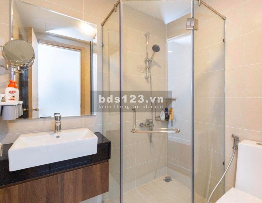 Cơ cấu lại tài chính nền bán lại căn 2PN 75m2 Golden mansion giá 4.37 tỷ nhận nhà