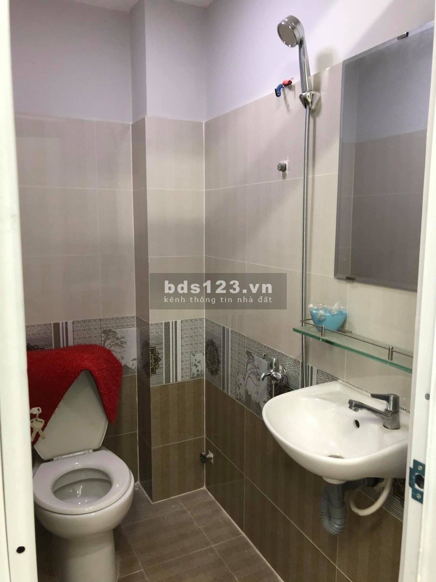 Bán gấp nhà Mặt tiền đường Số, P4, Q4, DTSD 68m2, chỉ 4,28 tỷ!