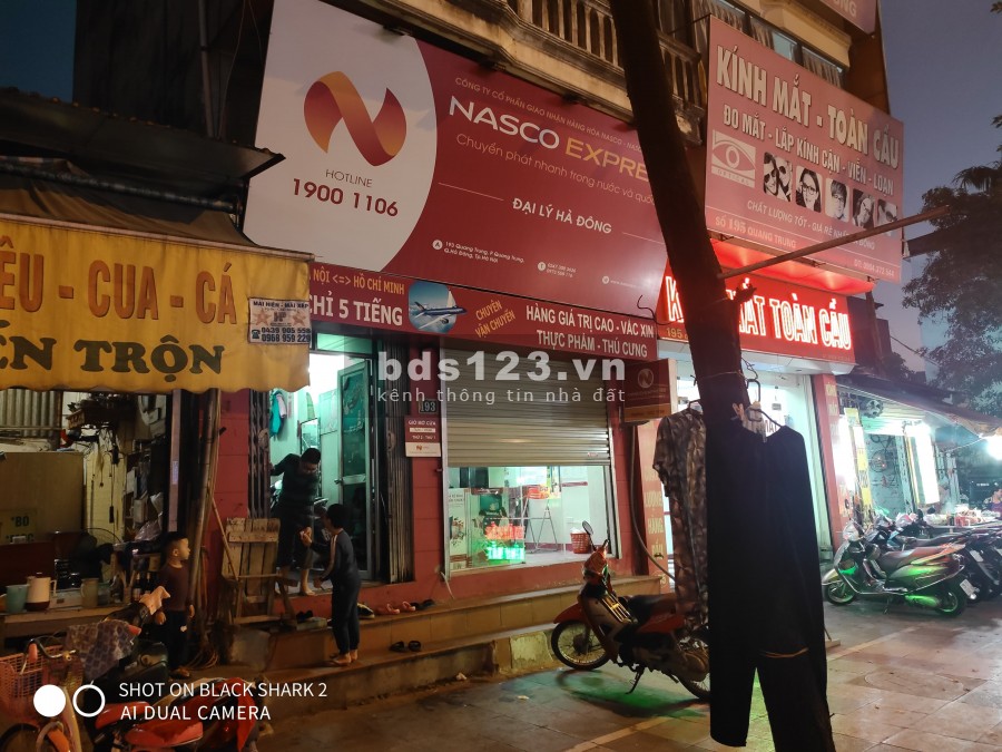 Bán nhà mặt phố Quang Trung, Hà Đông 5 tầng, vỉa hè rộng, vị trí đắc địa 53m2 chỉ 6 tỷ 5. Nhà nằm ngay ngã tư Lê Trọng Tấn - Quang Trung