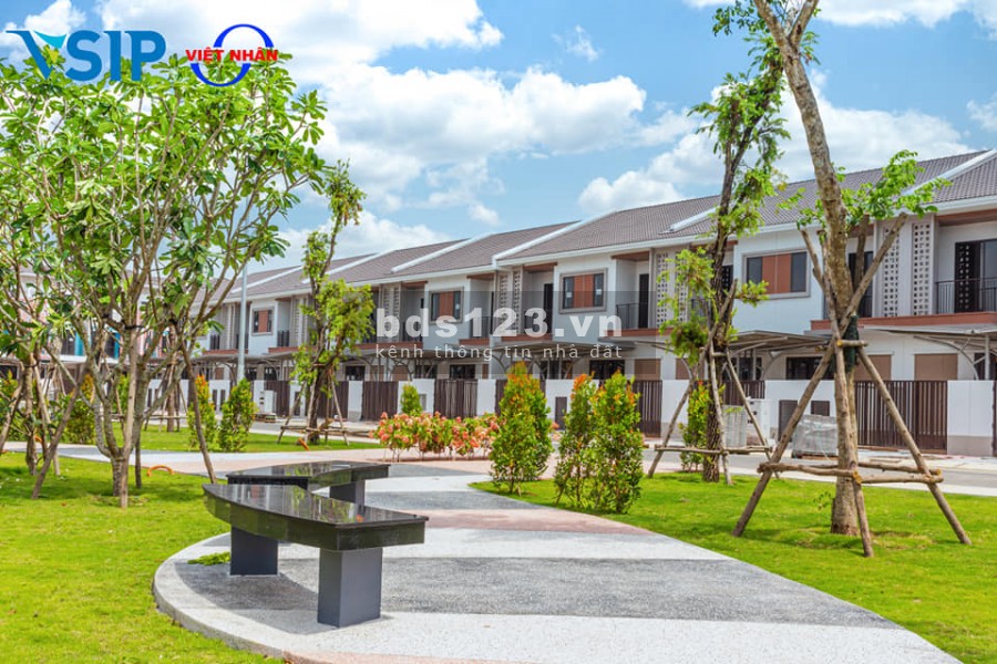 Nhà Phố 2 Tầng Sincasa Vsip2 Gía Chỉ : 2tỷ600 - 2tỷ750/căn ( 5x20 = 100m2 - 130m2 sàn )