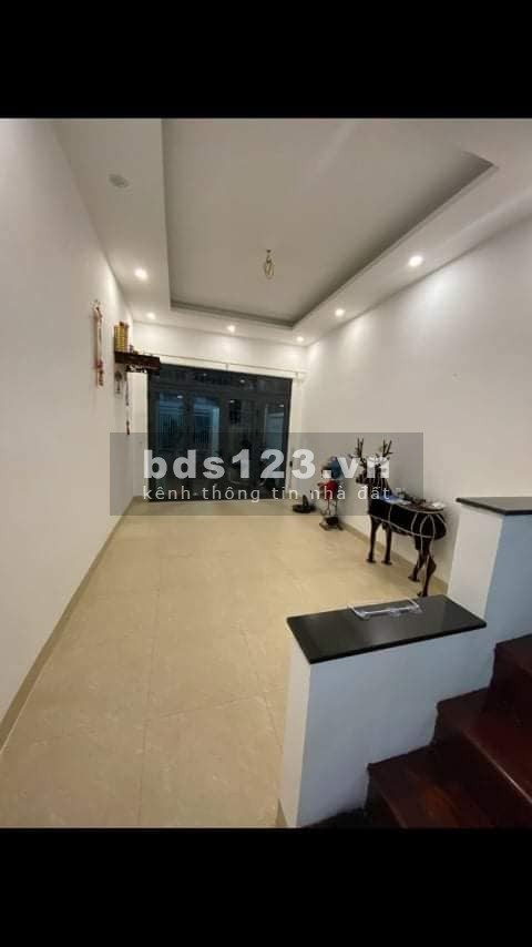 Bán nhà đội cấn, diện tích 50m2, 4 tầng đúc, giá tốt chỉ 4.85 tỷ