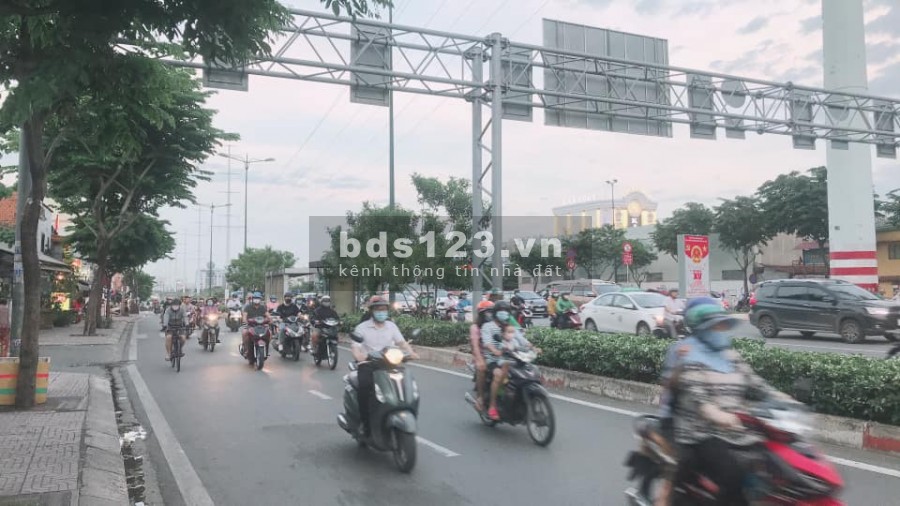 (Thủ Đức)Nhà hxh, giá đầu tư, Phạm Văn Đồng, dt 78m2, 2 tầng, giá 4.08 tỷ
