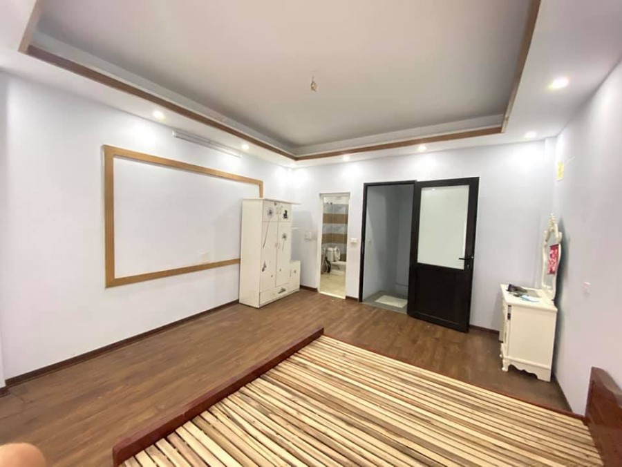 Bán nhà Ngũ Nhạc, Quận Hoàng Mai, 30m2 x 5 Tầng, mới đẹp, oto 60m LH 0944267031