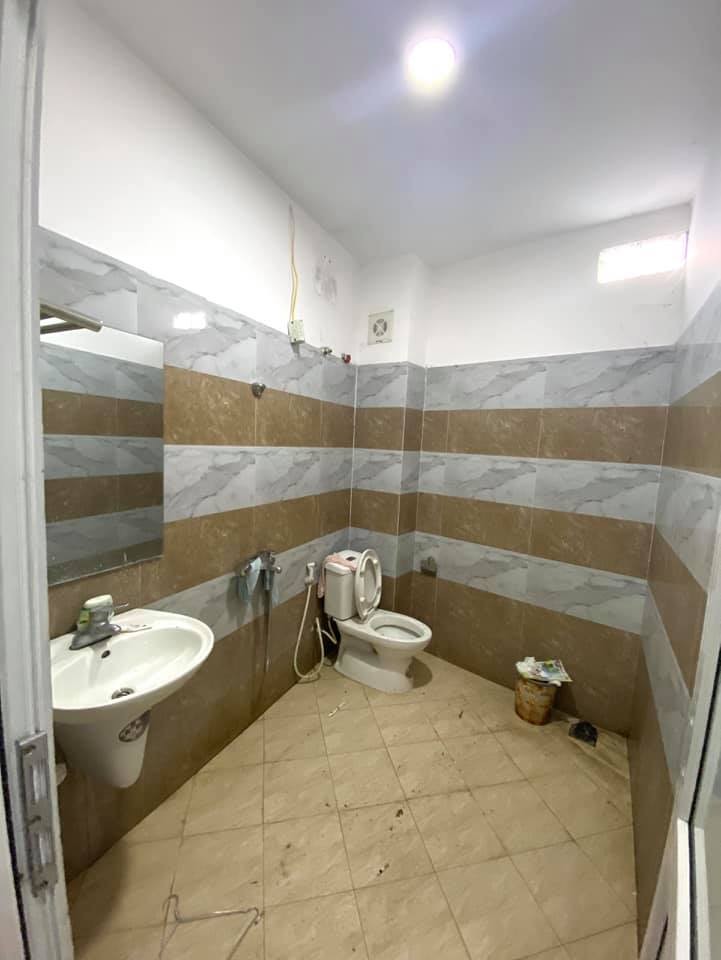 Bán nhà Ngũ Nhạc, Quận Hoàng Mai, 30m2 x 5 Tầng, mới đẹp, oto 60m LH 0944267031