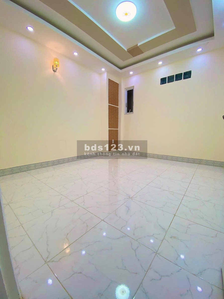 Bán nhà phố Đinh Tiên Hoàng Quận Bình Thạnh. LH: 0932155399