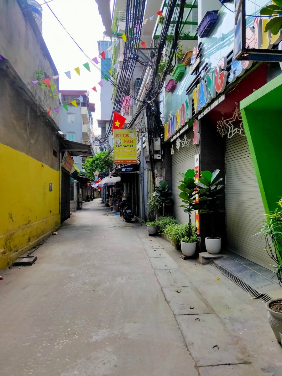 Bán Nhà Khương Đình 30m2, Ngõ Nông Rộng, Không Đối Nhà Cực Thoáng, Nhà Đẹp Ở Ngay 3.3 Tỷ