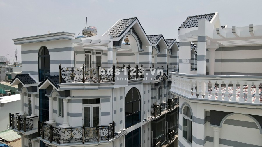 Nhà phố cao cấp Rich Home, Đường Tạ Quang Bửu, Kế Chung Cư Pegasuite, phường 5, Quận 8