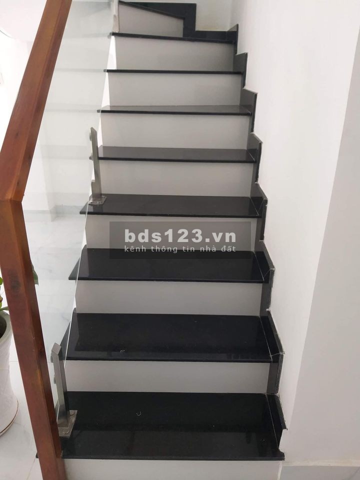 Nhà mới đẹp nở hậu vào ở ngay, HXH, 62m2 BTCT, Âu Cơ, P 10, Quận Tân Bình. Giá 6 Tỷ