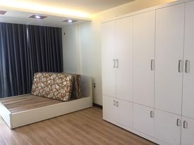 Kinh doanh, ô tô, vỉa hè, gần phố, khu vực hiếm, trục đường Nguyễn Văn Cừ.