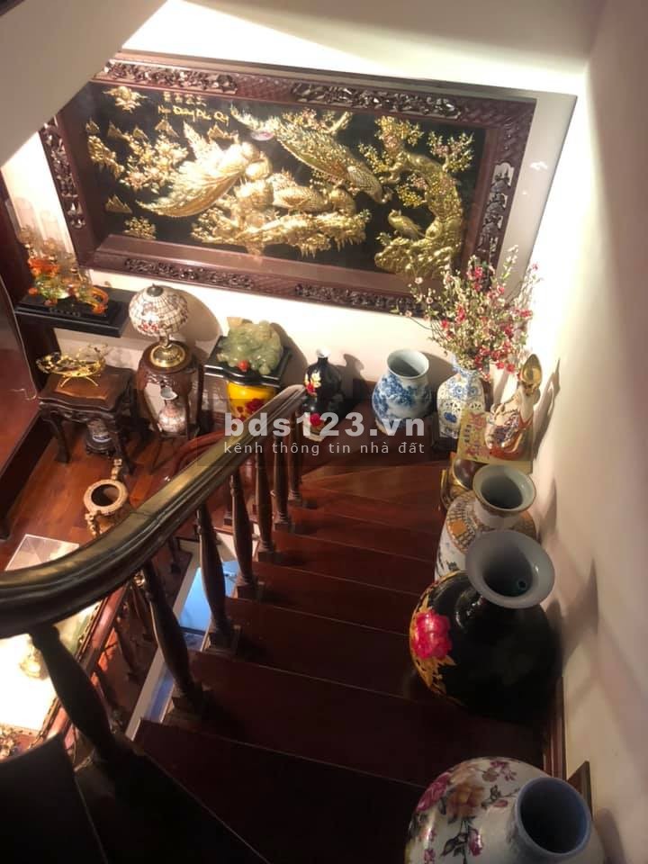 Bán nhà mặt phố Trung Kính, lô góc, 190m2, 6 Tầng, 4.3m MT, 34.9 tỷ, LH 0839844444