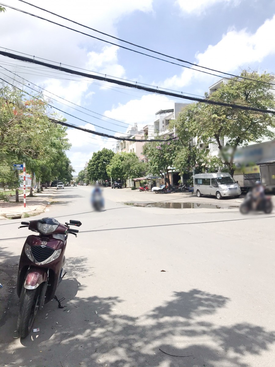 Nhà 3 lầu, căn góc vị trí VIP khu Cao Lỗ Phường 4 Quận 8