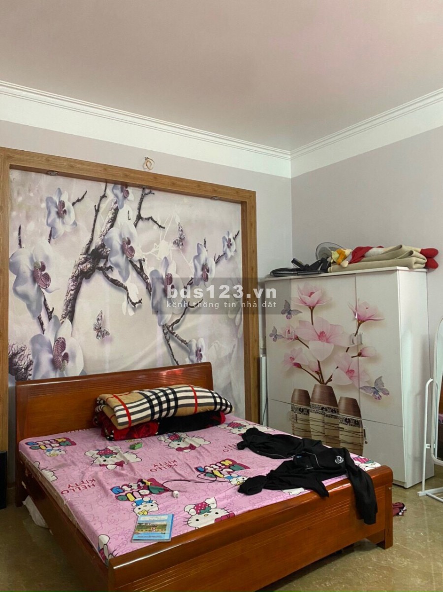 Bán nhà mặt đường đôi Phùng Chí Kiên, TP HD, 75m2, mt 5m, hướng Nam, 3 tầng, giá cực tốt
