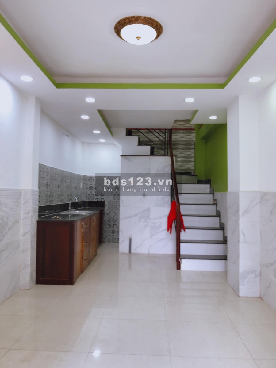 Bán gấp nhà Mặt tiền đường Số, P4, Q4, DTSD 68m2, chỉ 4,28 tỷ!