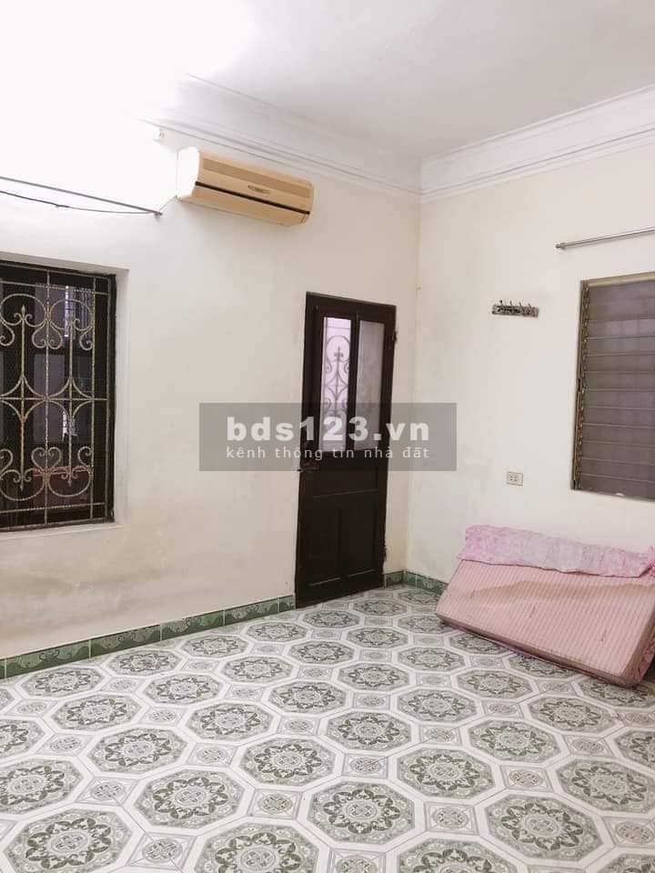 Bán nhà Nguyễn Lương Bằng dt 30m, lô góc, mặt tiền 5.4m, giá chỉ 2.8 tỷ