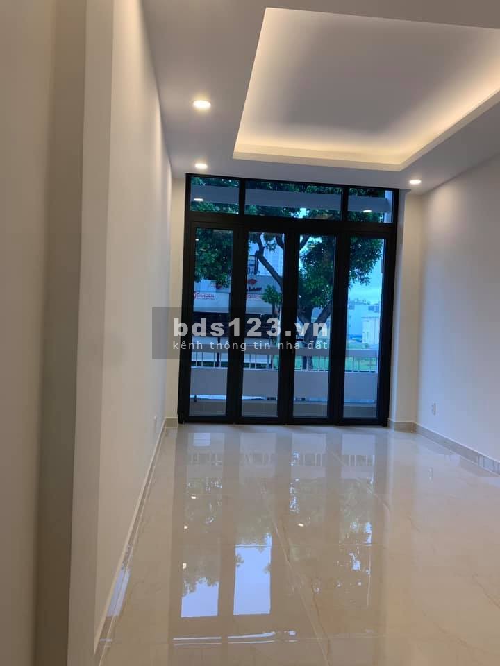 Nhà mặt tiền Đường 3 Tháng 2, Nở hậu, Quận 10, 12.2 Tỷ