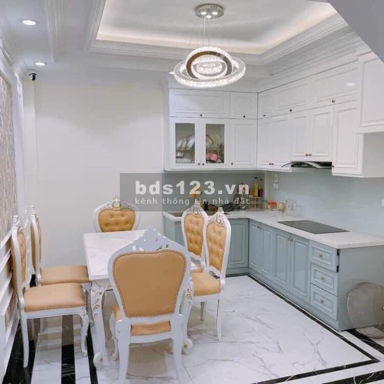 Bán Nhà Ngõ phố Ngọc Lâm thông Nguyễn Văn Cừ, Long Biên, Hà Nội.