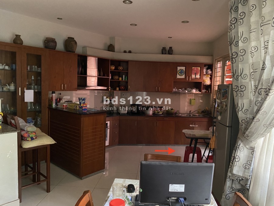 Mặt Tiền siêu rộng Nguyễn Ngọc Phương 10x16m hầm, trệt, 2lầu, ST: 4PN FULLNT. Chỉ 35tr/tháng