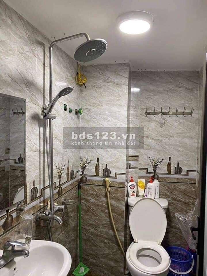 Bán gấp nhà mặt ngõ, vị trí đẹp ở luôn tại Hồ Tùng Mậu, Diện tích 30m2x4 tầng, 3.05 tỷ.