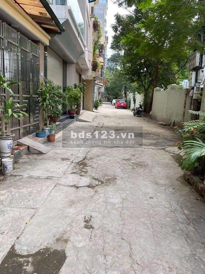Bán gấp nhà mặt ngõ, vị trí đẹp ở luôn tại Hồ Tùng Mậu, Diện tích 30m2x4 tầng, 3.05 tỷ.