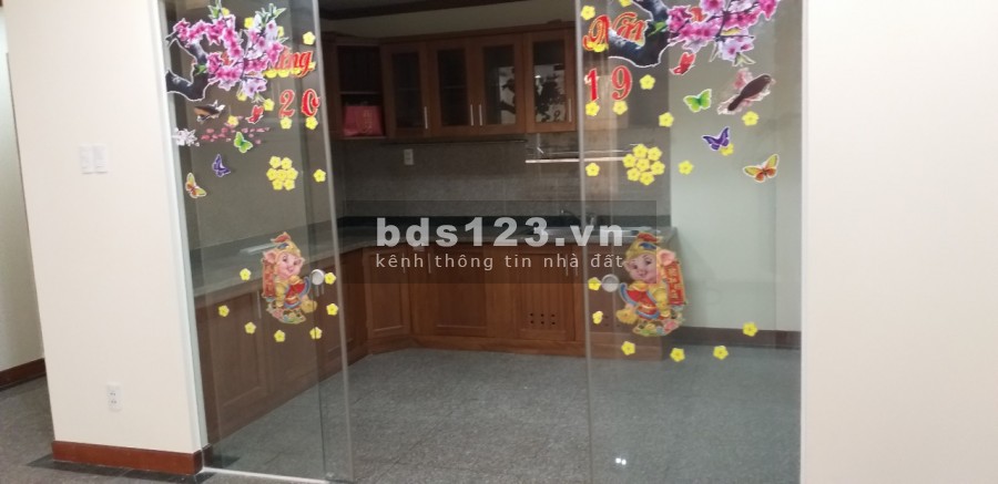 Cần bán nhanh căn hộ Giai Việt 115m2,2pn,2wc sổ hồng giá 3.4ty Miễn Trung Gian