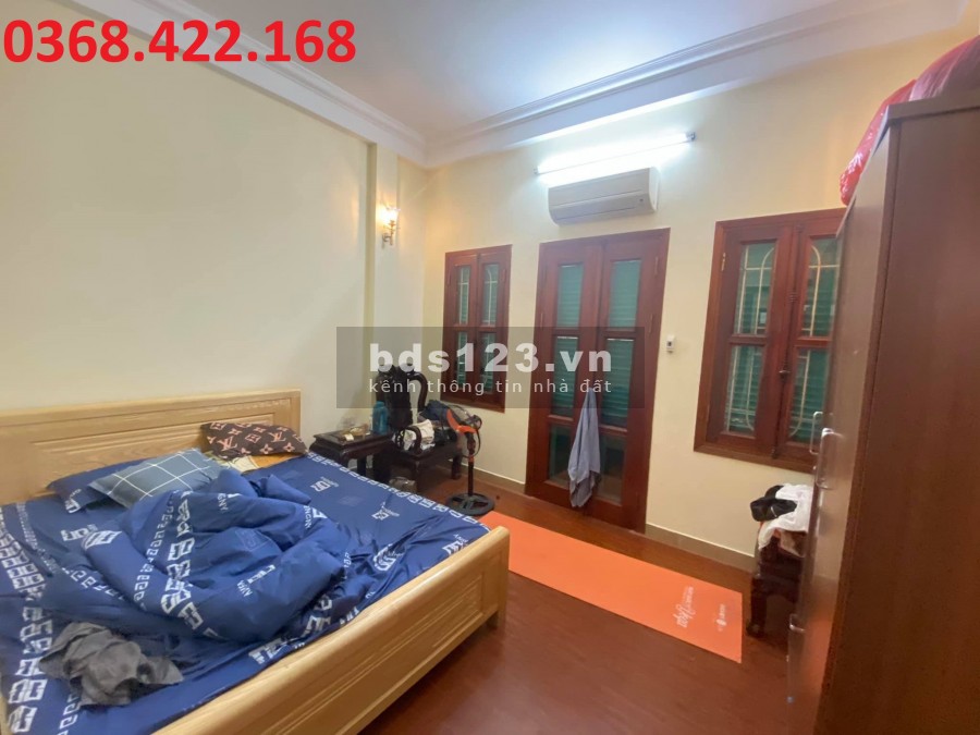 BÁN GẤP NHÀ QUAN HOA 55M2, GẦN PHỐ, NGÕ THÔNG, MT 4M, GIÁ 5.75 TỶ