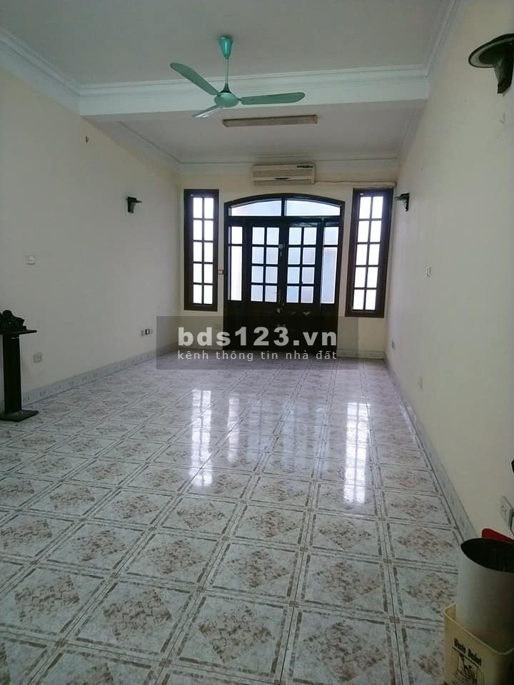 Bán nhà mặt phố Trương Công Giai, KD VIP, 138m2, 3T, 10.4m MT, 45 tỷ, LH 0839844444