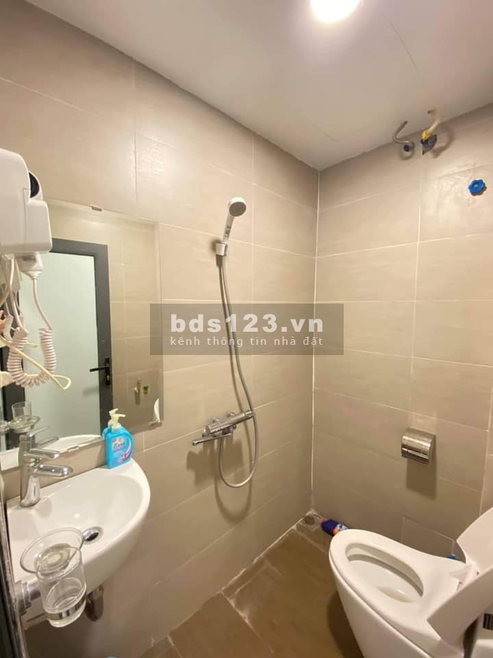 Bán nhà đẹp, vị trí trung tâm, gần Mipec, doanh thu tháng, 5 tầng đúc thật
