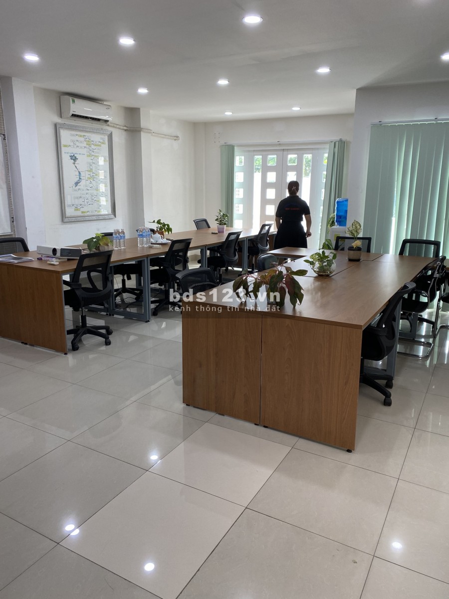 MT Vũ Ngọc Phan 7x25 Trệt Lầu 7P Giá 42Tr/th.