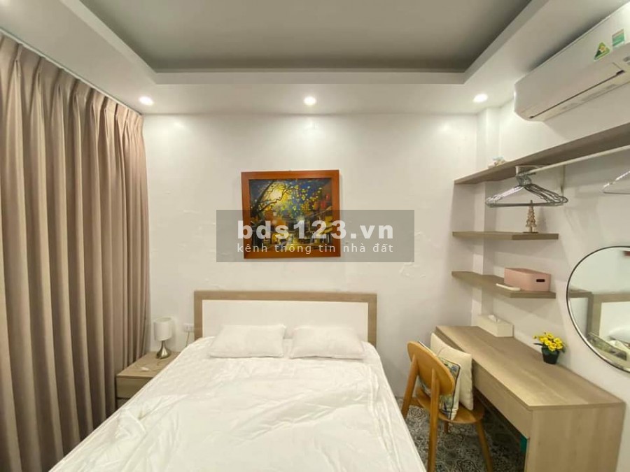 Bán nhà đẹp, vị trí trung tâm, gần Mipec, doanh thu tháng, 5 tầng đúc thật