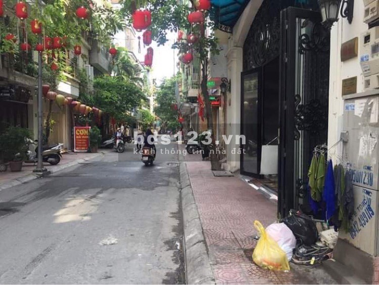 Bán Nhà Ngõ phố Ngọc Lâm thông Nguyễn Văn Cừ, Long Biên, Hà Nội.