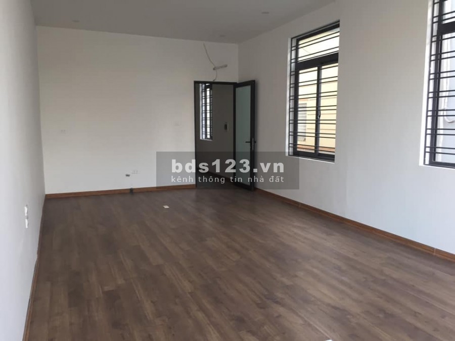 Bán gấp Mặt phố Đốc Ngữ giá 13.5 tỷ, 90m2, MT 5m, kinh doanh tốt