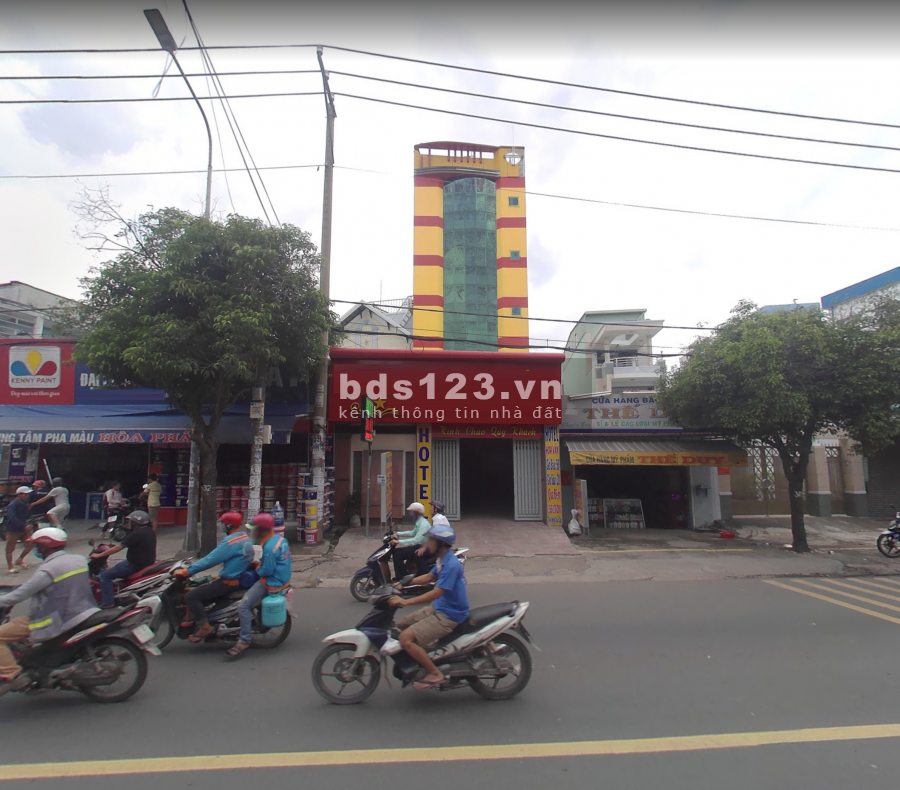 Nơ Trang Long, Phường 12. DT: 4 x 20 Nhà 4L. Thuận tiện KD