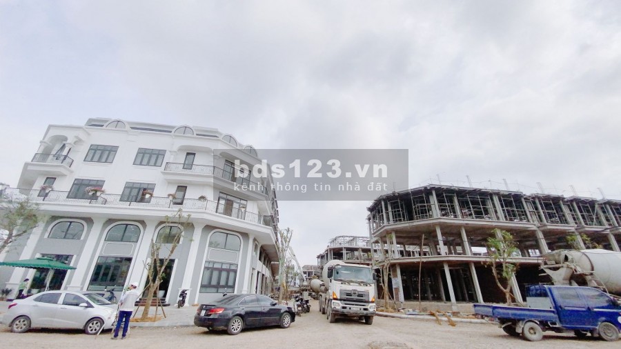 CẦN BÁN NHANH CĂN SHOP DỰ ÁN 319 UY NỖ ĐÔNG ANH DT 72M ĐỐI DIỆN 4 TÒA CHUNG CƯ. LH 0923166768