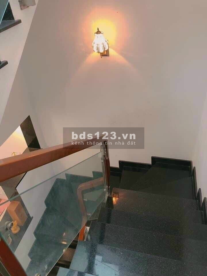Chính chủ bán nhà đường Bạch Đằng, Tân Bình 53m2 giá chỉ nhỉnh 6 tỷ.