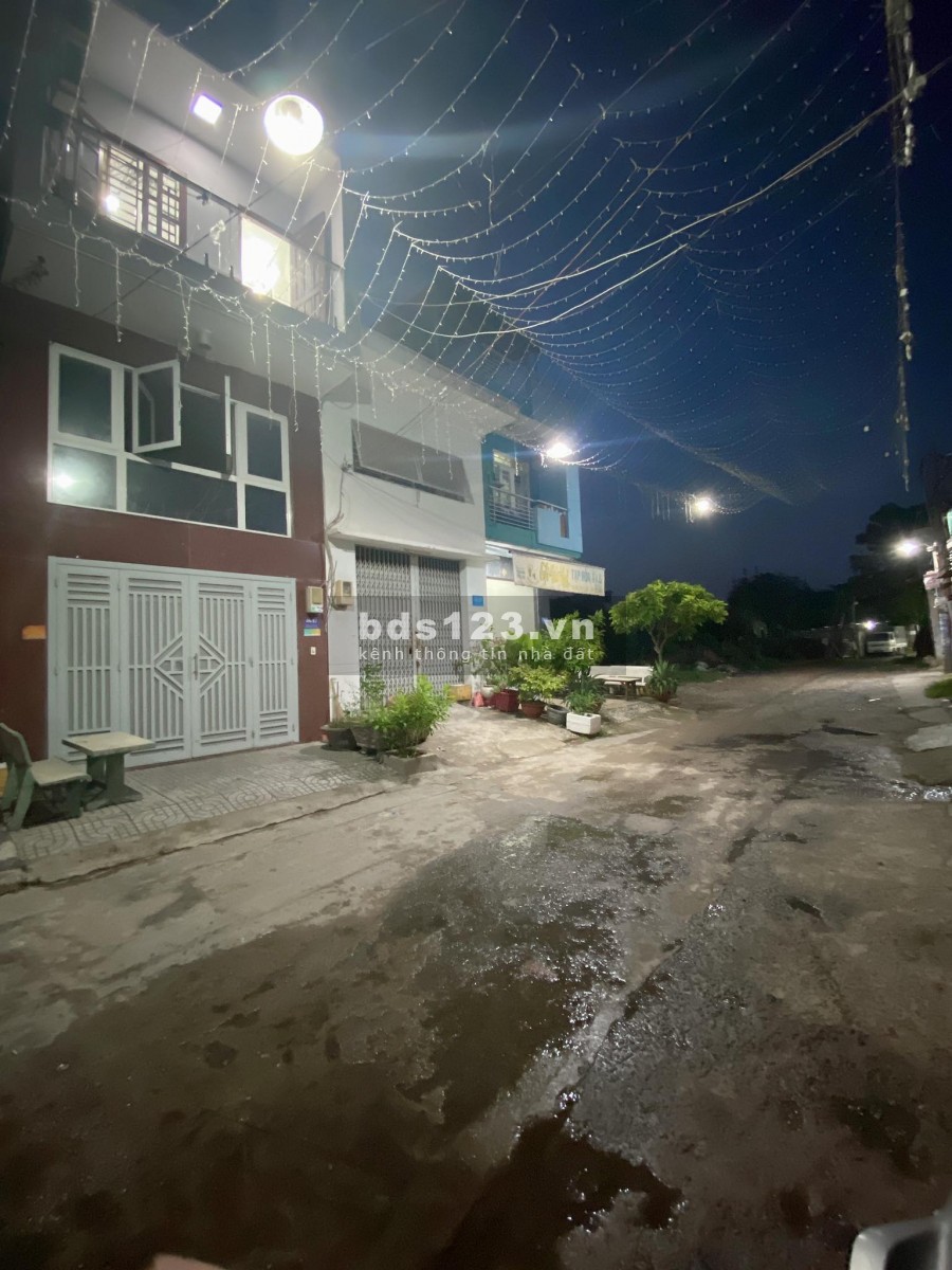 BÁN NHÀ QUẬN TÂN PHÚ 48M2 HẺM XE HƠI ĐUA GIÁ CỰC SỐC