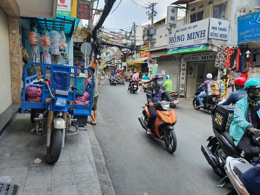 Bán nhà lô góc MT Tân Bình Hồng Lạc gần chung cư Bàu Cát giá 8.8 tỷ TL