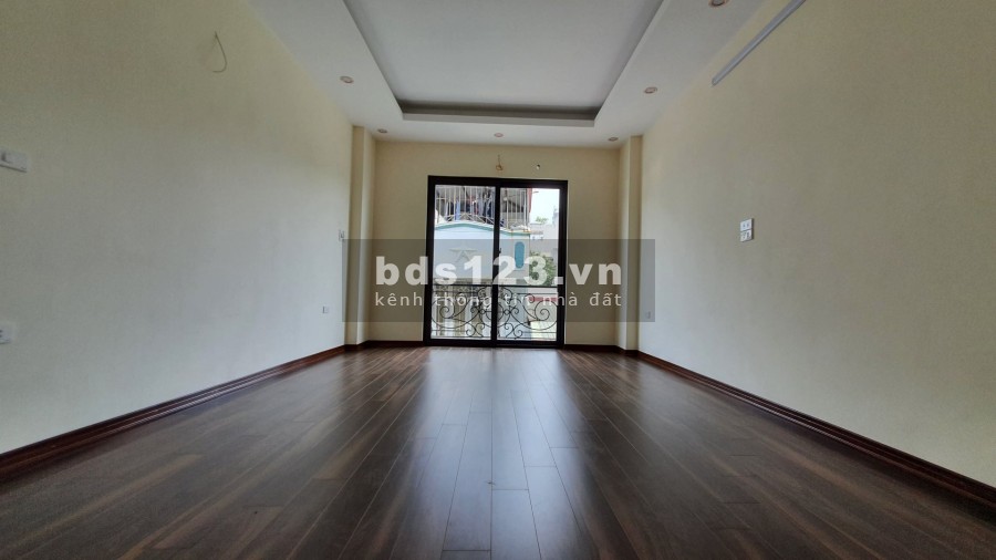 Cần bán nhanh nhà 34m2, 5 tầng, 6 pn, ngõ ô tô thông, kinh doanh tốt, tại Định Công Thượng