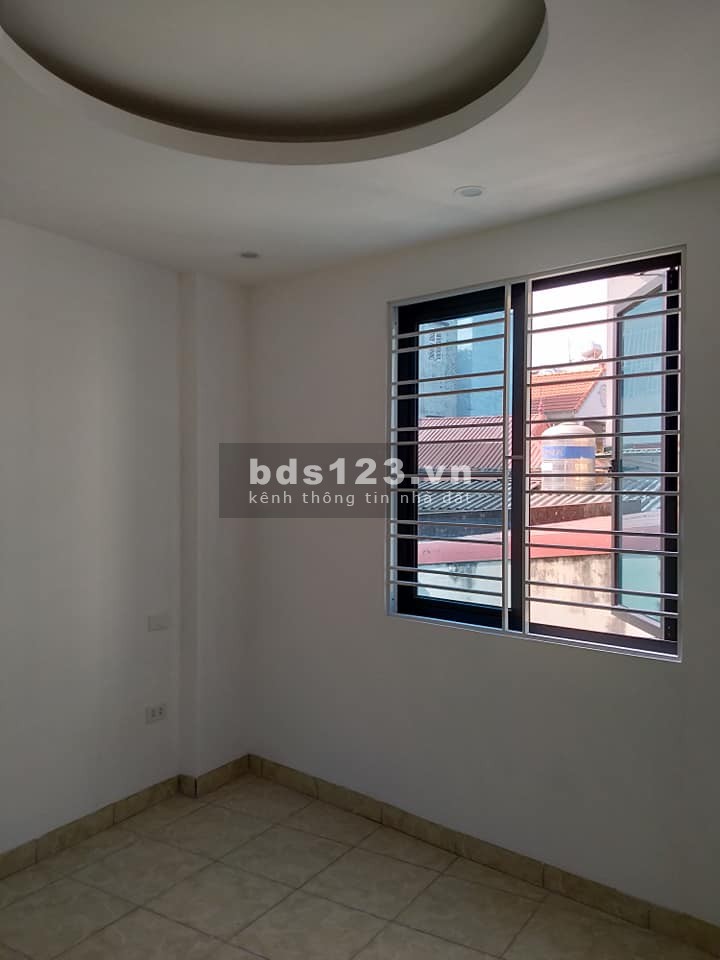 NHÀ SIÊU MỚI VUÔNG ĐẸP 41M2 5TẦNG GẦN PHỐ CHỈ 2.85 TỶ (có thương lượng)