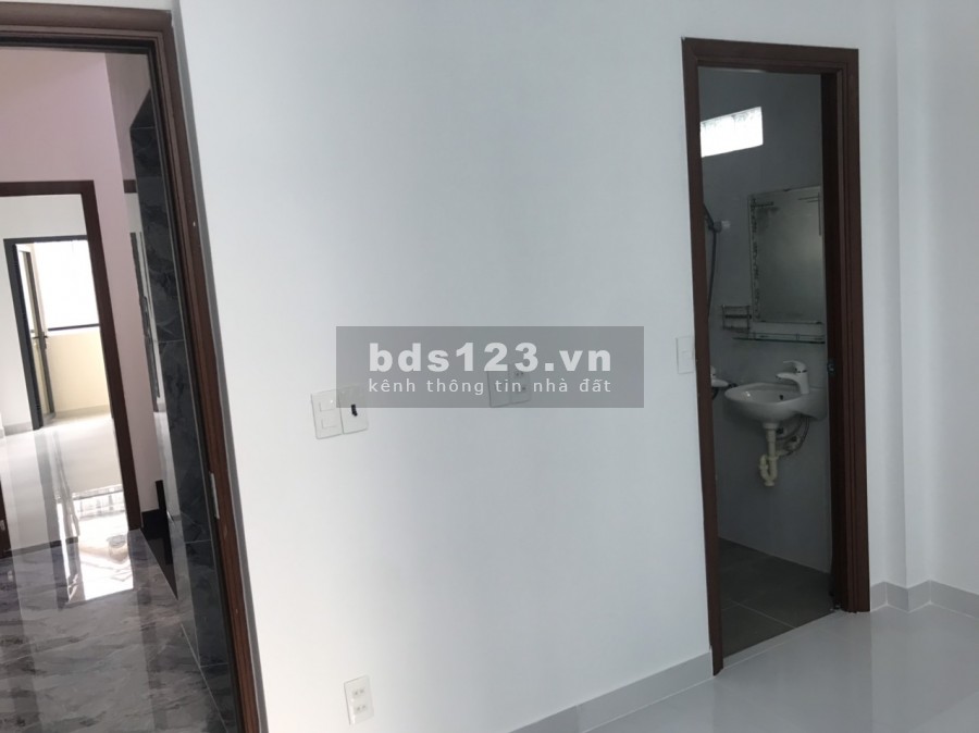 Nhà nguyên căn mới xây có thang máy-D1 Bình Thạnh