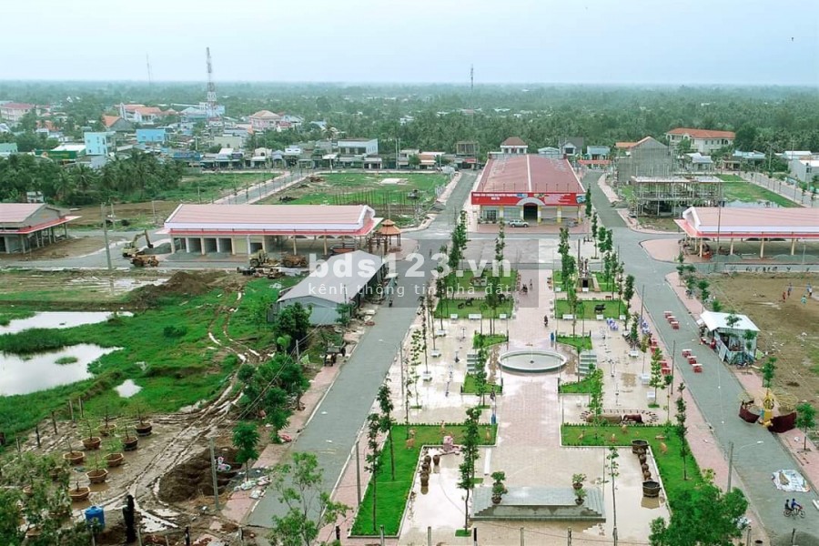 Đất nền mặt tiền chợ, giao thông thuận tiện, cơ sở hạ tầng hoàn thiện